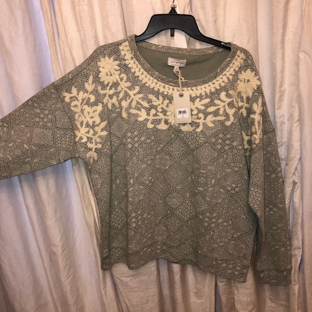 Lucky brand sweatshirt